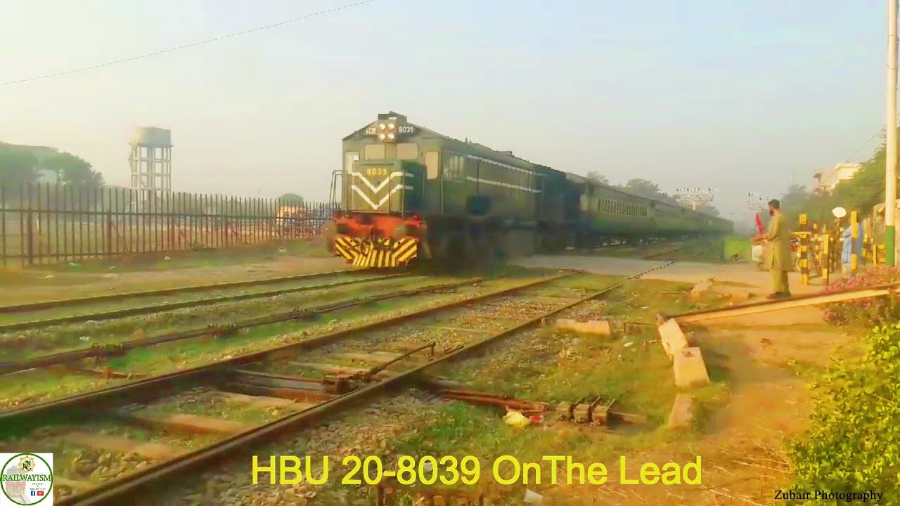 Pakistan railways-11-Up Hazara Express Entering In Malakwal Railway Station.