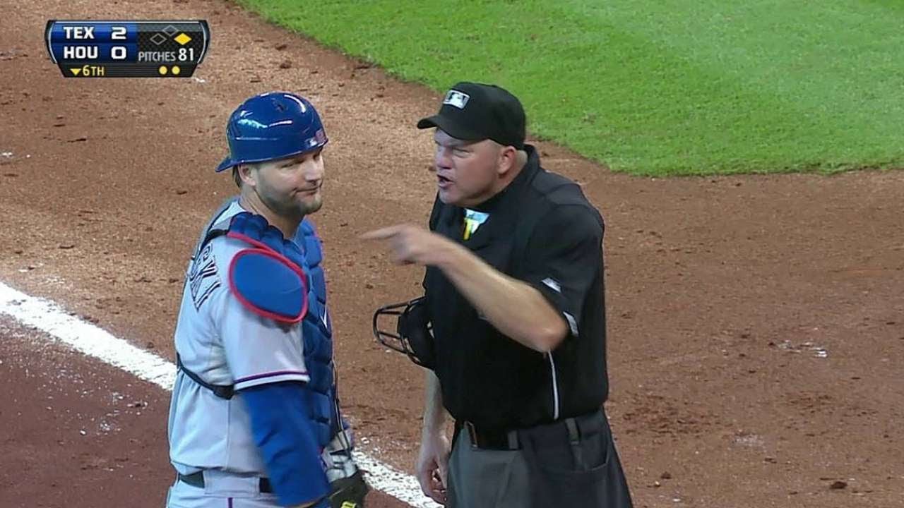 TEX@HOU: Pierzynski ejected after arguing in sixth