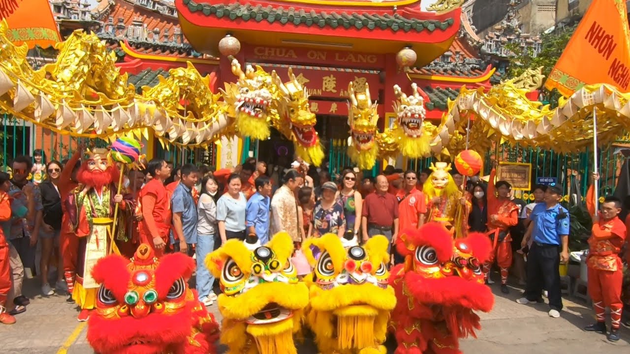 Sáng 12/1 Đoàn LSR Nhơn Nghĩa Đường làm lễ Khai Quang Điểm Nhãn tại Chùa Quan Âm - Múa Lân 2024