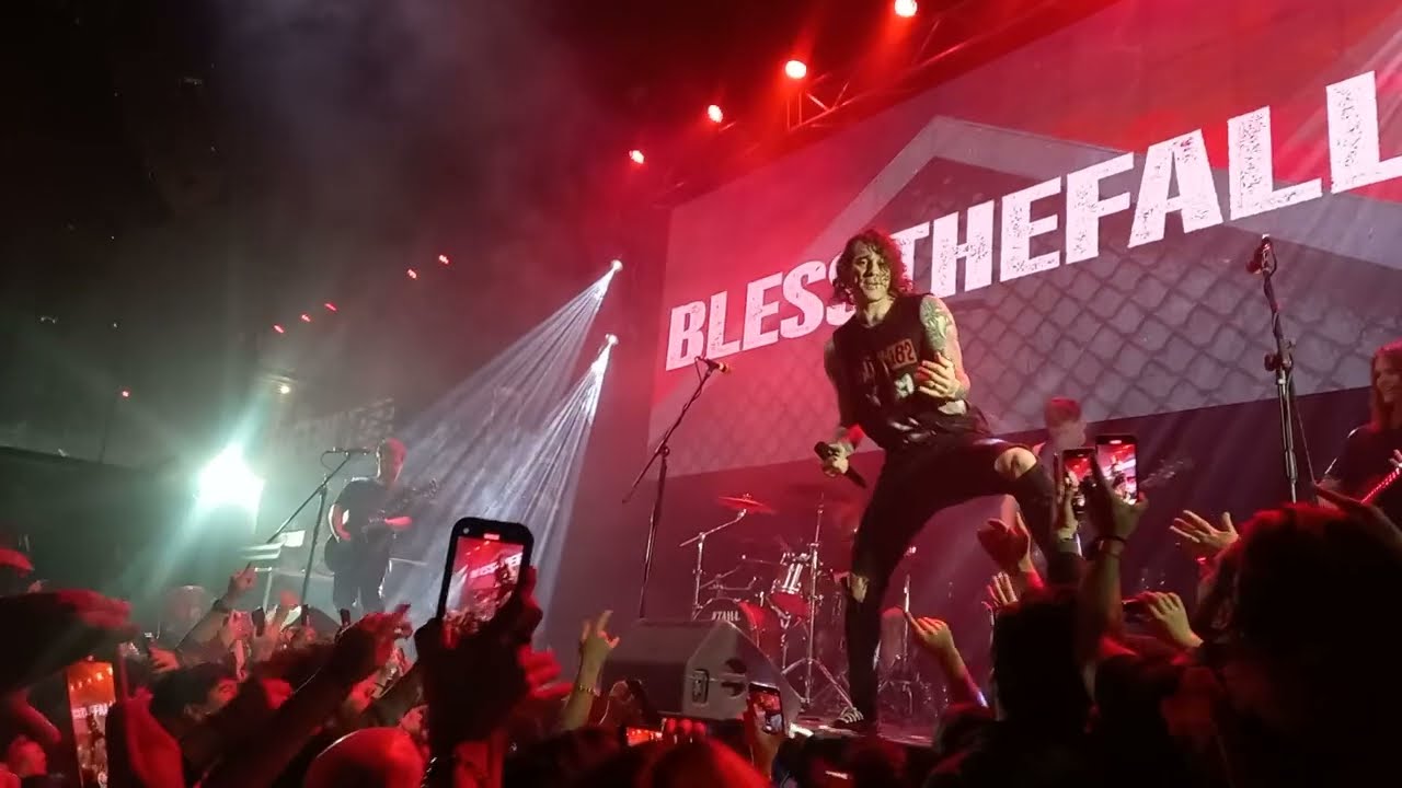 blessthefall - Hey Baby, Here's That Song You Wanted (Live in Chile)