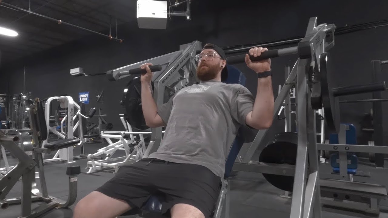 Day 2 Gym Vlog | Back & Shoulder Pump | Cutting Season Grind