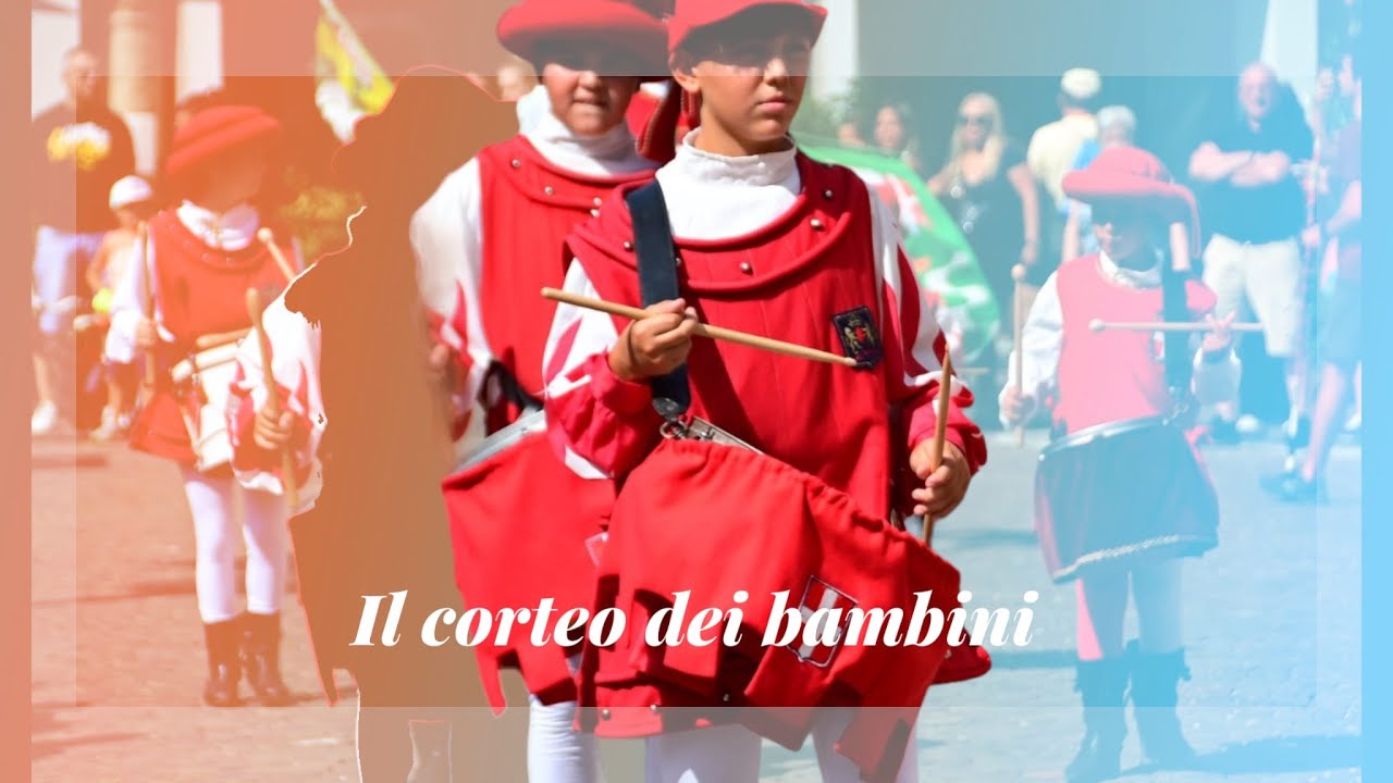 Il corteo storico dei bambini del Palio di Asti 2023