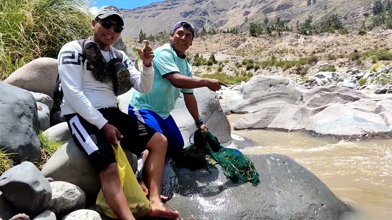 pescando truchas | rio colca-lari