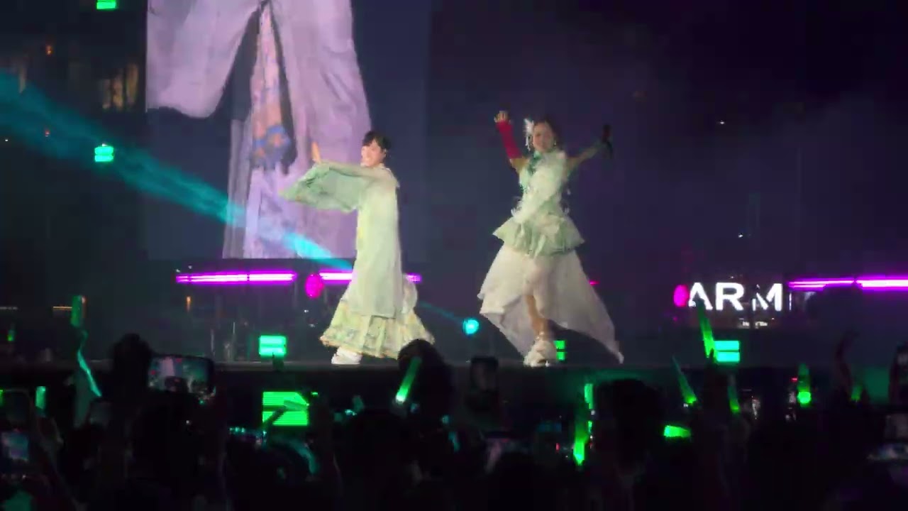 Fan Meeting Phương Mỹ Chi & Kelou ( Khả Lâu )