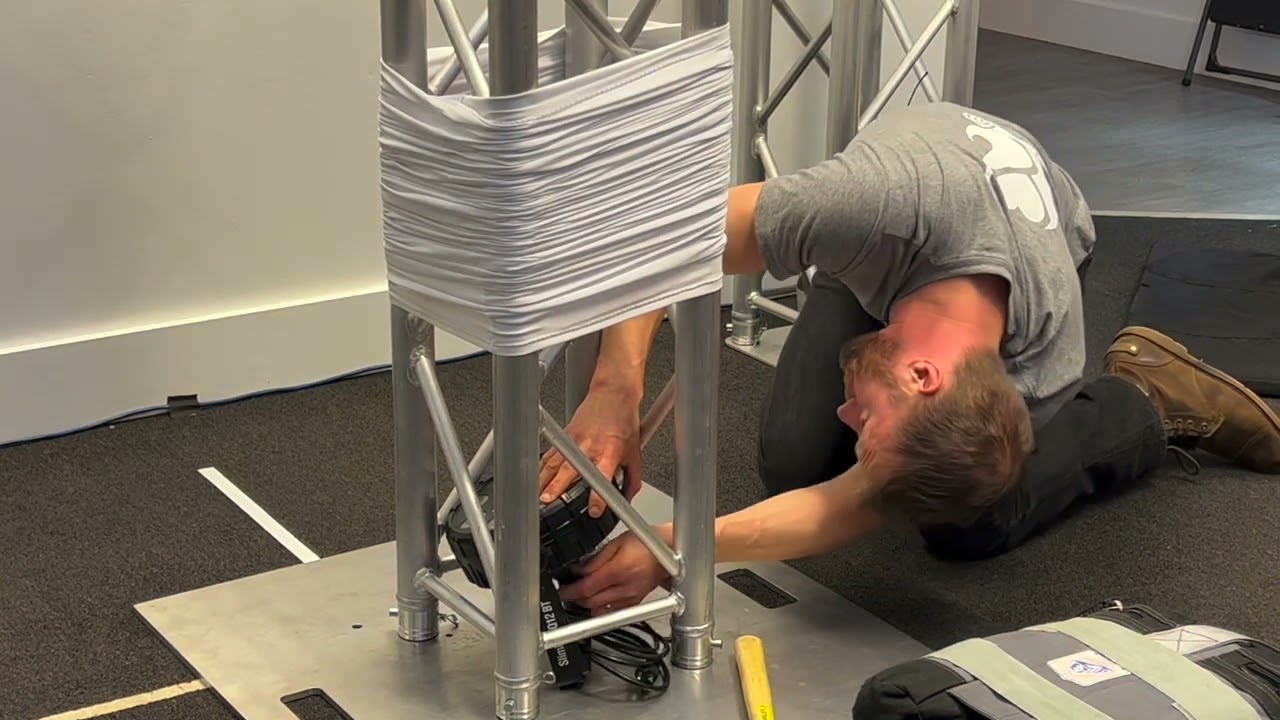 TV Truss Pillar