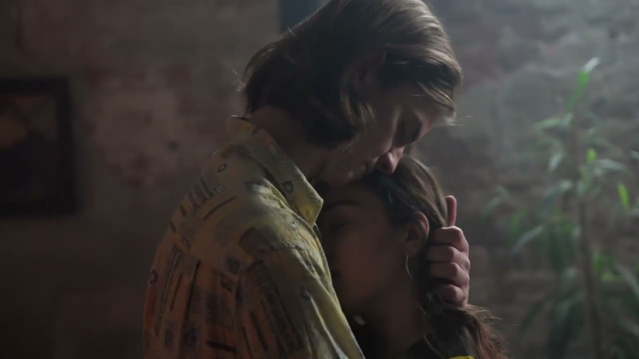 Affectionate Couples Short FILM - Shade n Froid  Romance Bubble Short Film