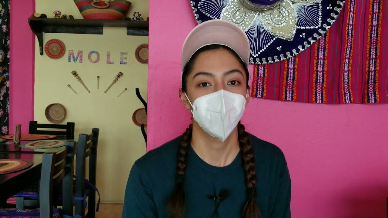 PROBANDO COMIDA OAXAQUEÑA POR PRIMERA VEZ.