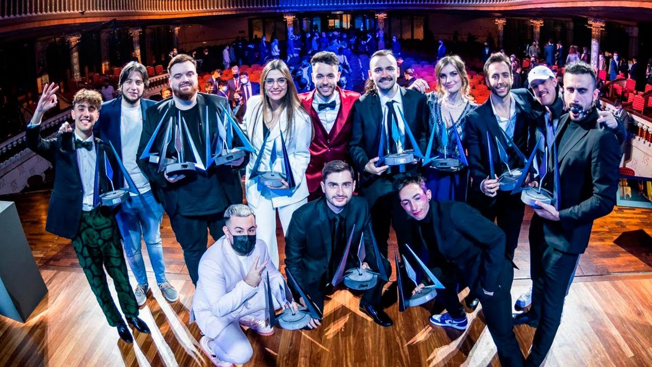 PREMIOS ESLAND by TheGrefg 💙