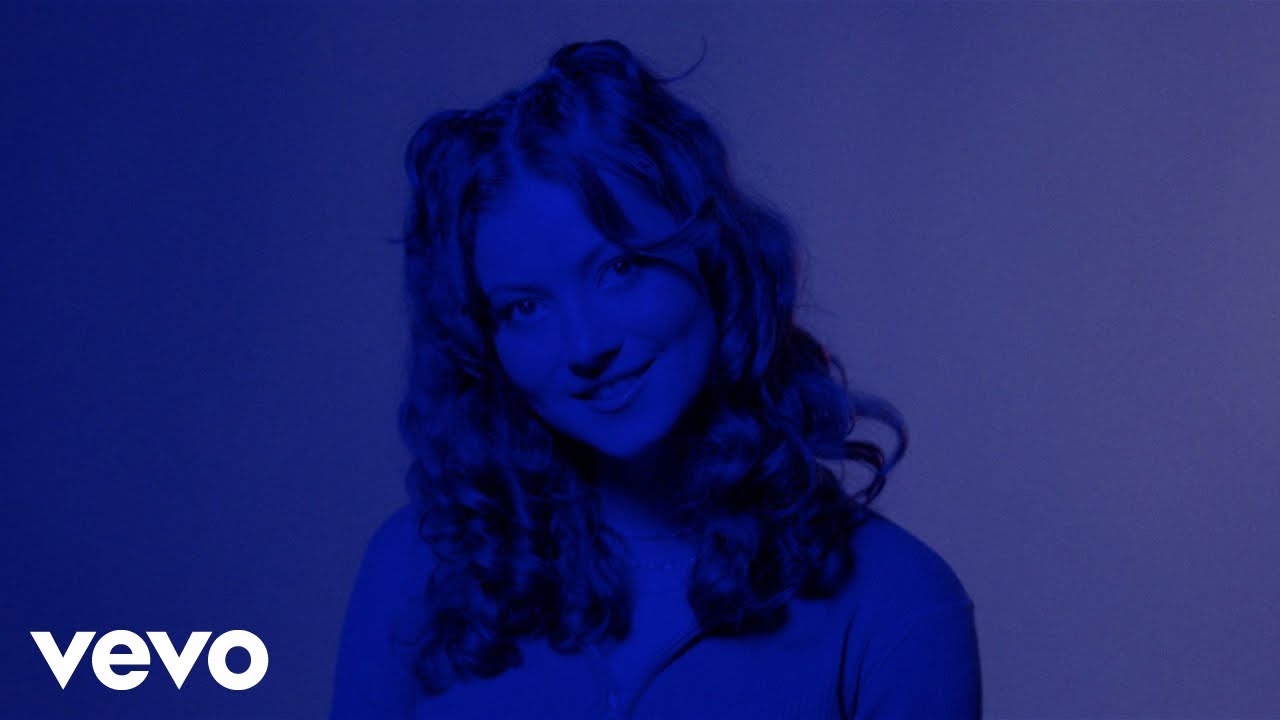 LUANA - LOL (Official Video)