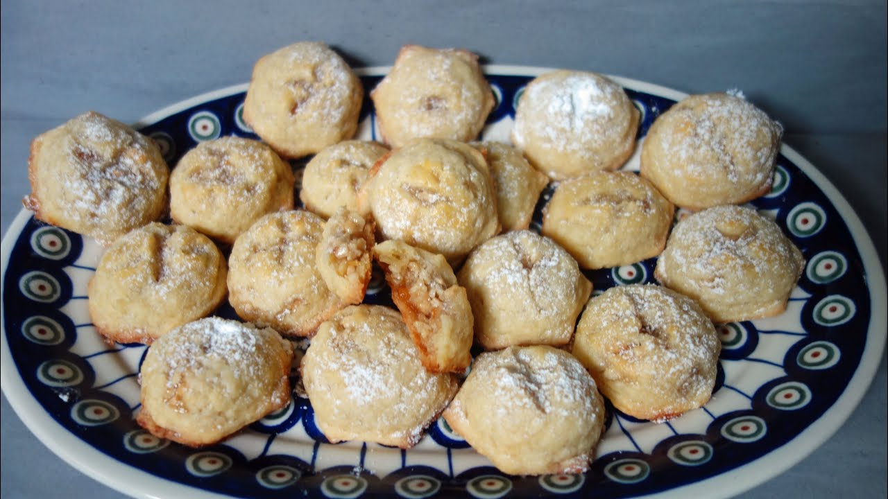 Ciasteczka pierożki: kruche ciastka serowe z dżemem i orzechami