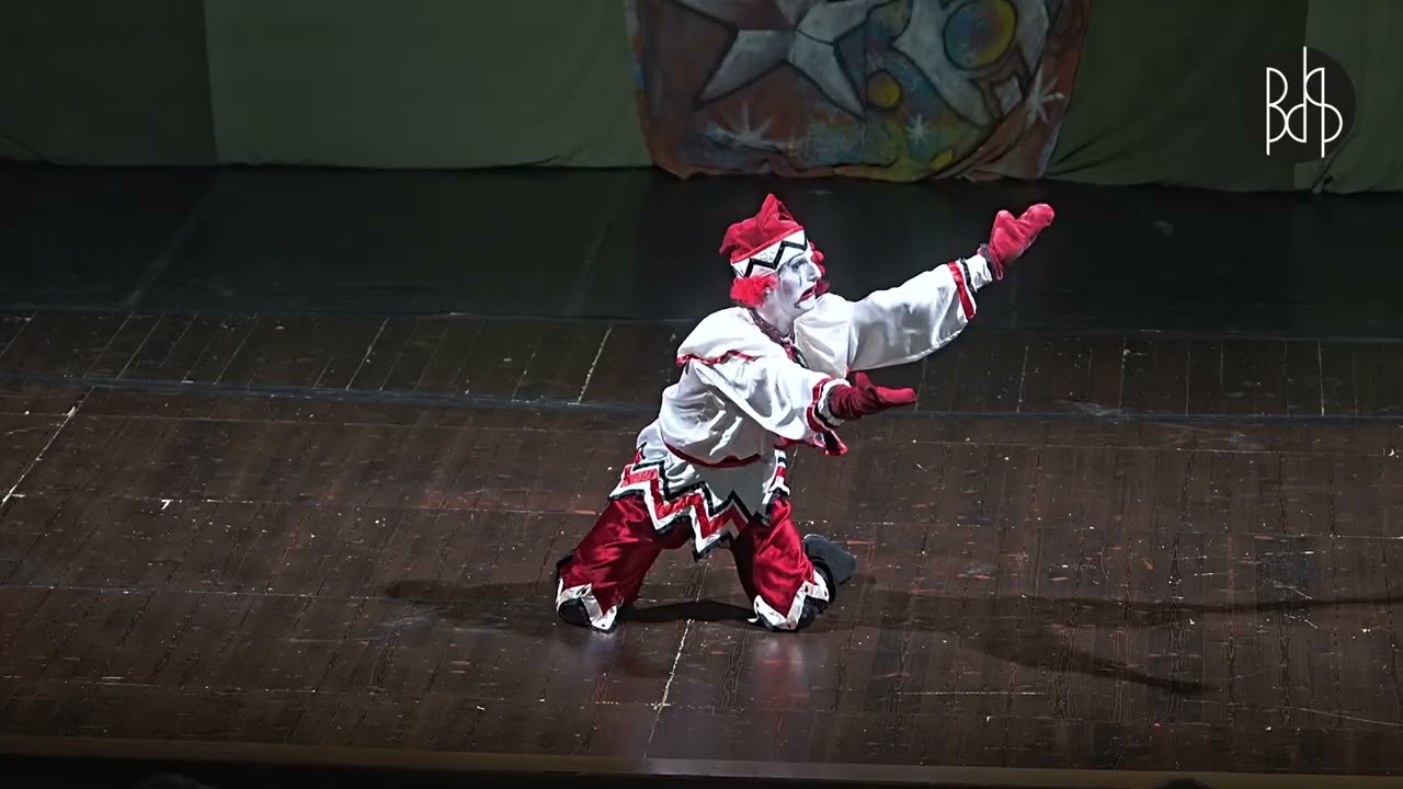 Petruska, scena della camera - Balletto del Sud