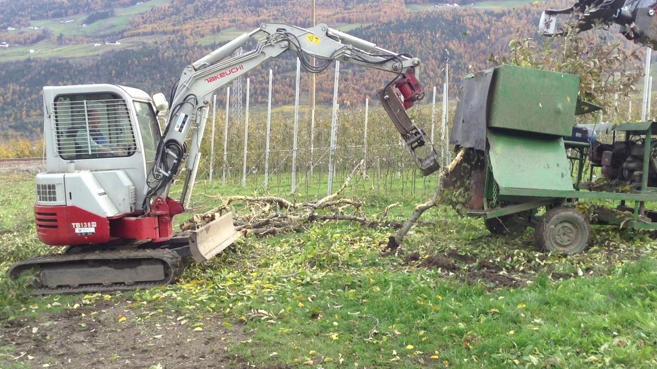 Apfelbaum Rodungsmaschine