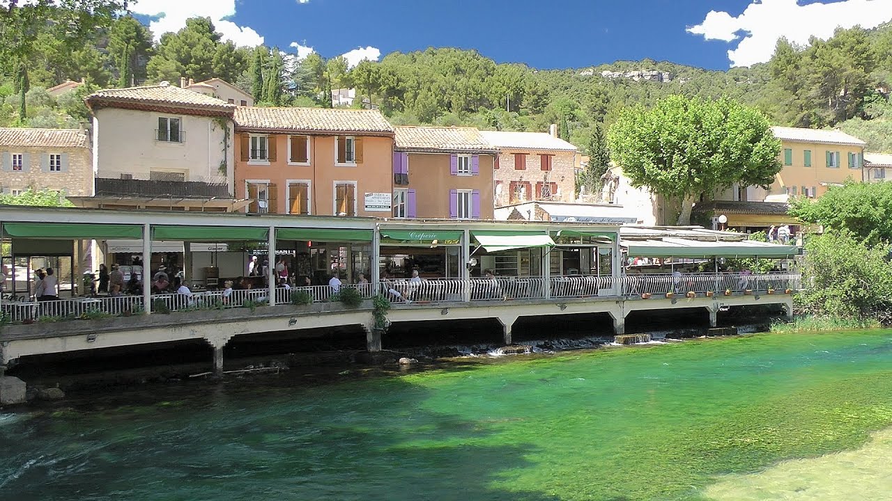 Fontaine-de-Vaucluse, Provence, France [HD] (videoturysta.eu)