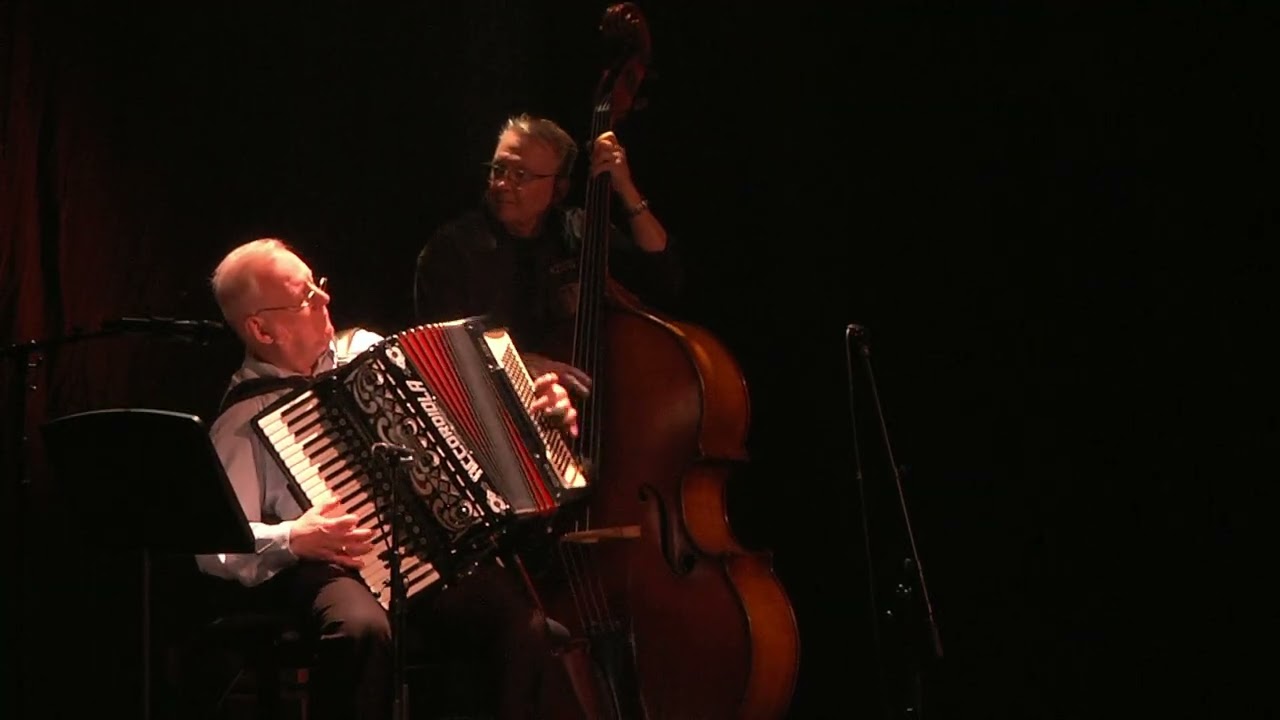 Rembrandt Duo - Medley  Love is here to stay   Don`t get around much anymore