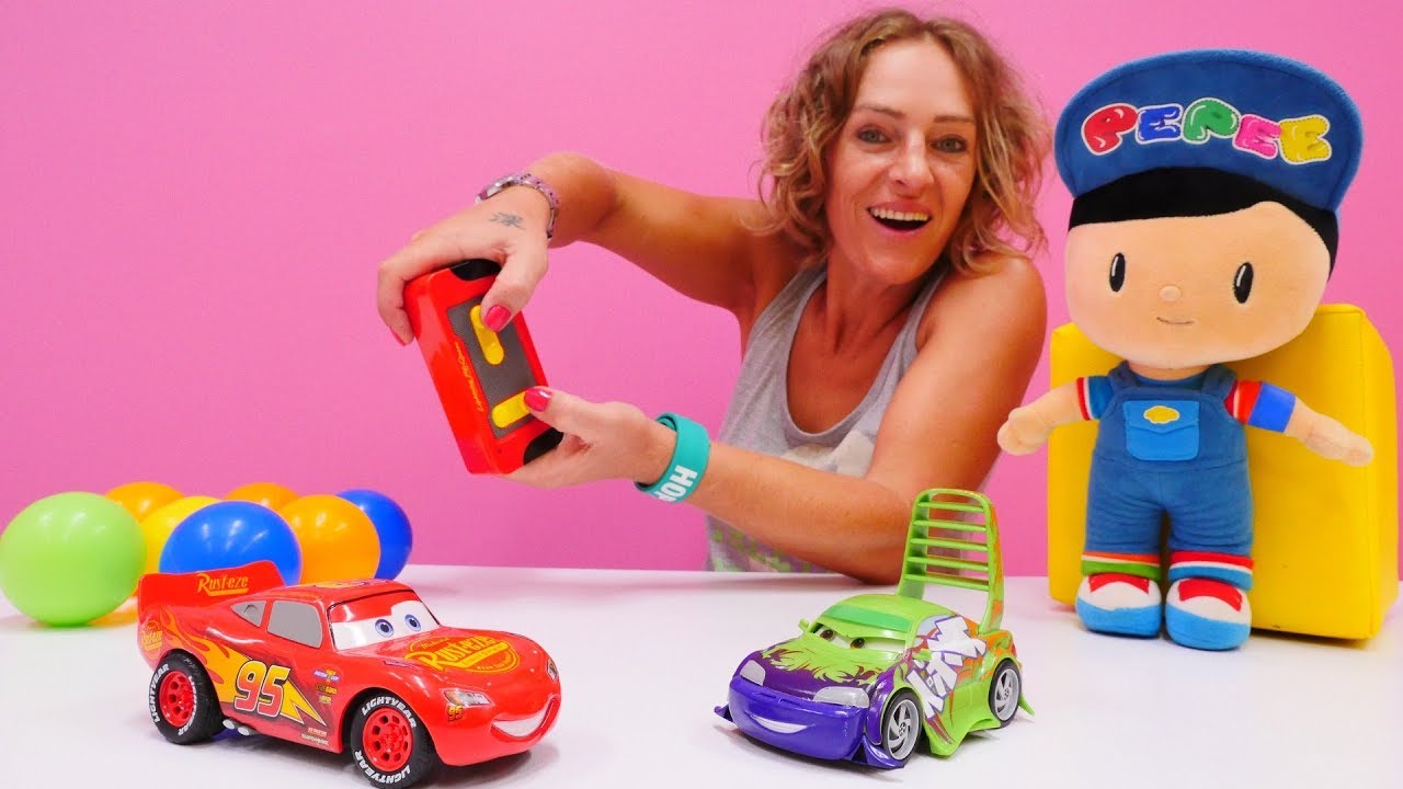 Wir packen Spielzeug aus - Lightning McQueen als ferngesteuertes Spielzeugauto