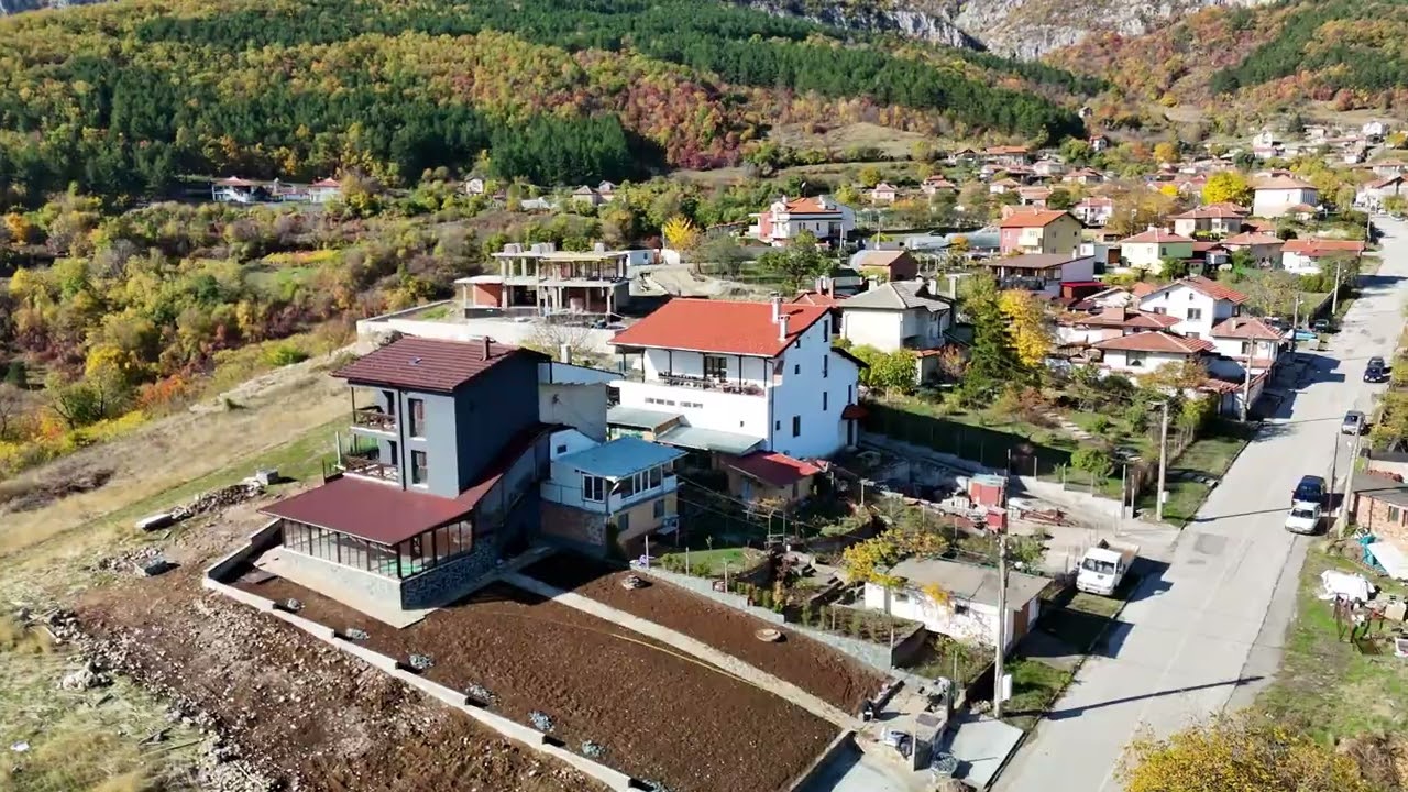 Полет над село Челопек, Враца