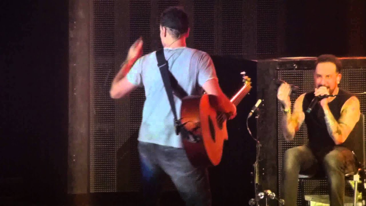 Backstreet Boys - Howie D shaking ass - Antwerp, IAWLT Tour 2014