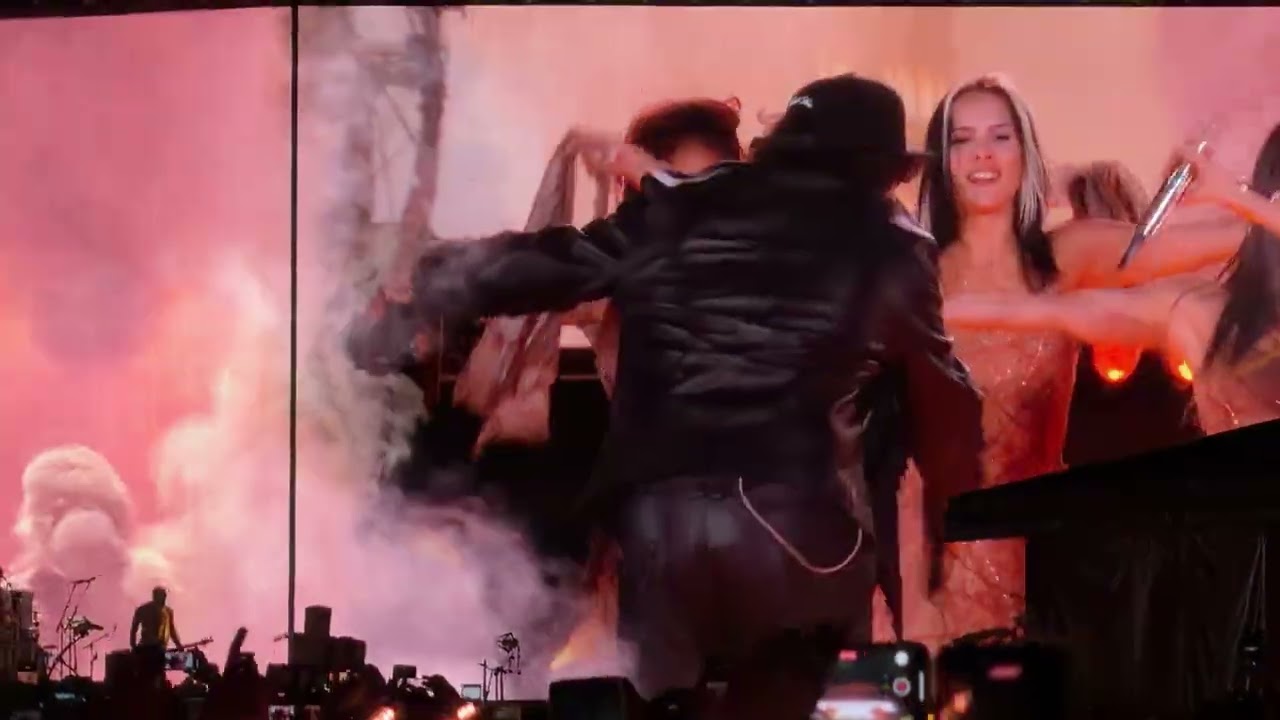 Shakira - Hips Don’t Lie (Feat Beéle) - Las Mujeres Ya No Lloran World Tour CDMX 27/02/26 