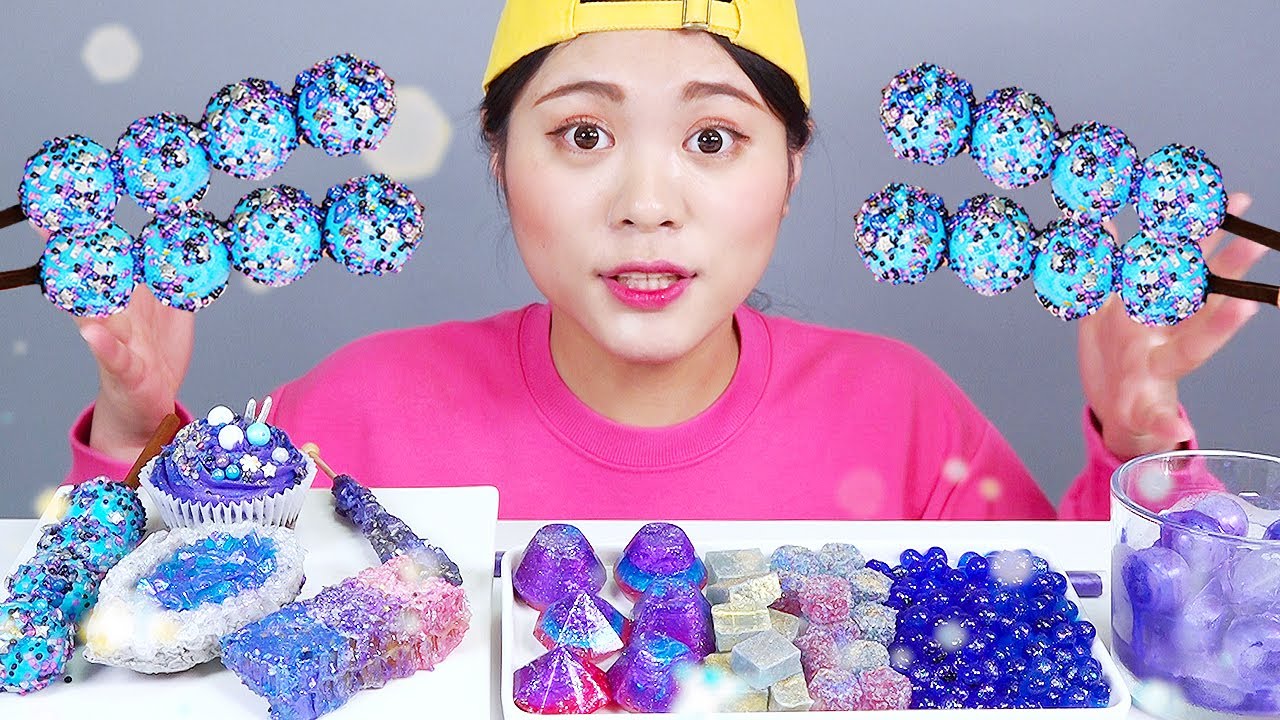 Kẹo Thi&ecirc;n h&agrave; Thạch đất B&aacute;nh ngọt Mukbang DONA