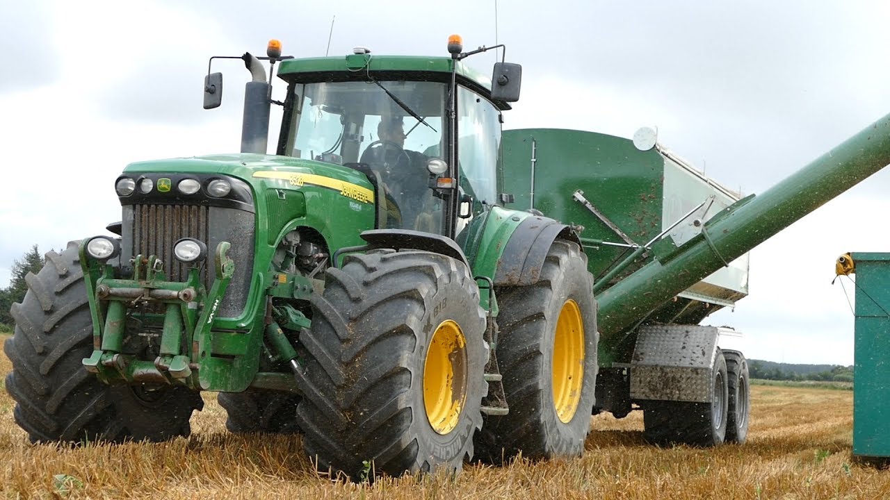 John Deere 8520 Working Hard in The Field Collecting Crops w/ Auger Wagon | Harvest 2018
