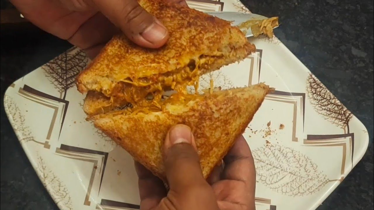 In a mood to snack? This sandwich is for you!