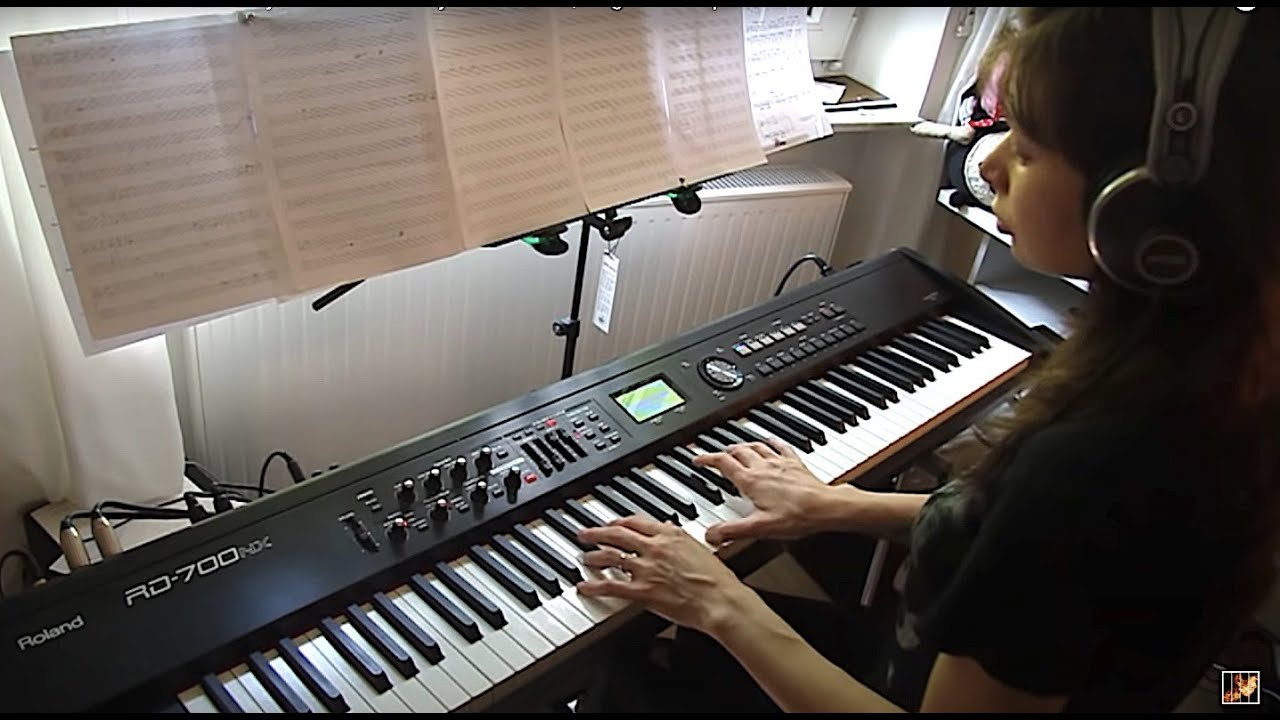 Leonard Cohen - Hallelujah - Jeff Buckley's rendition | Vkgoeswild piano cover