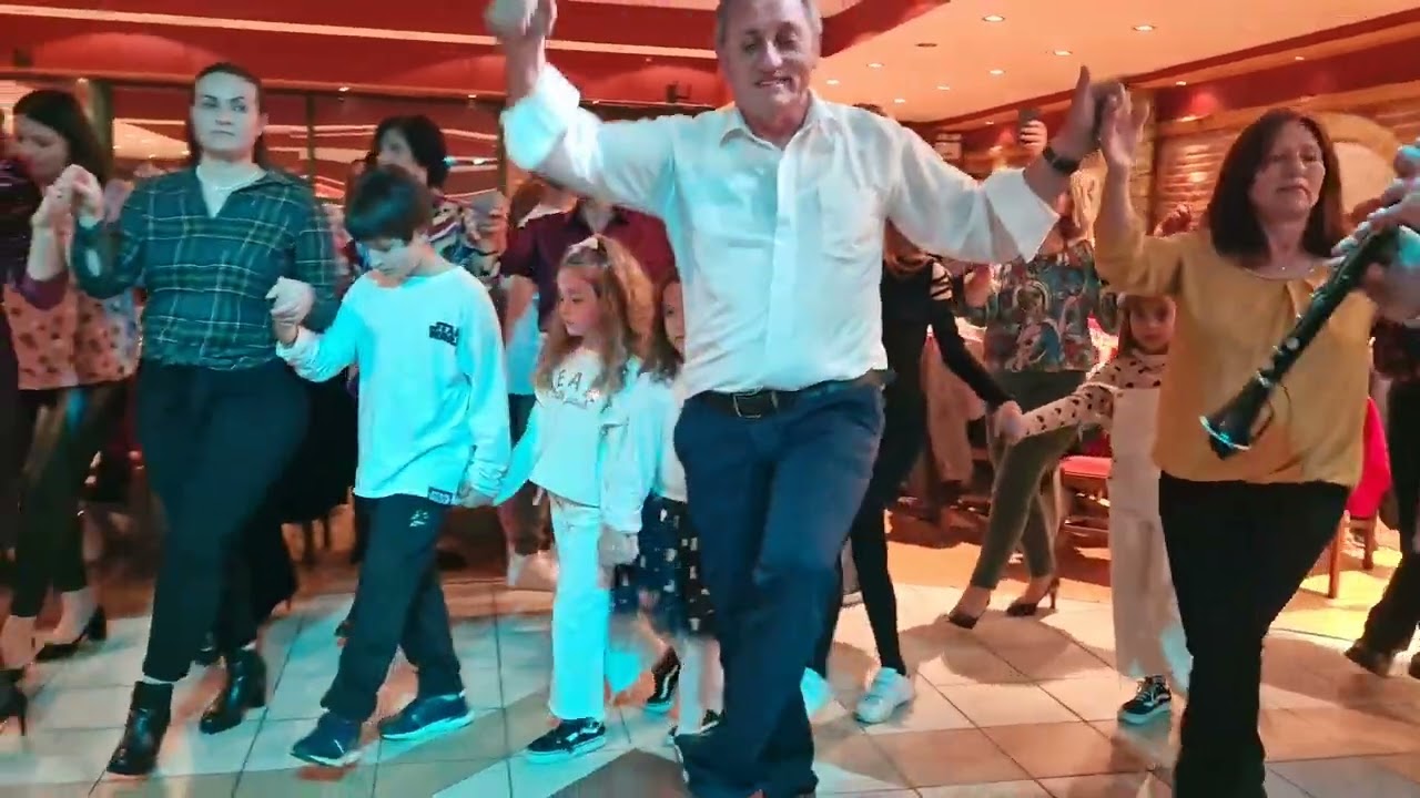 Όλο τό ΜΟΥΡΣΗ ΣΤΟ ΧΏΡΟ ODISEA  MANO