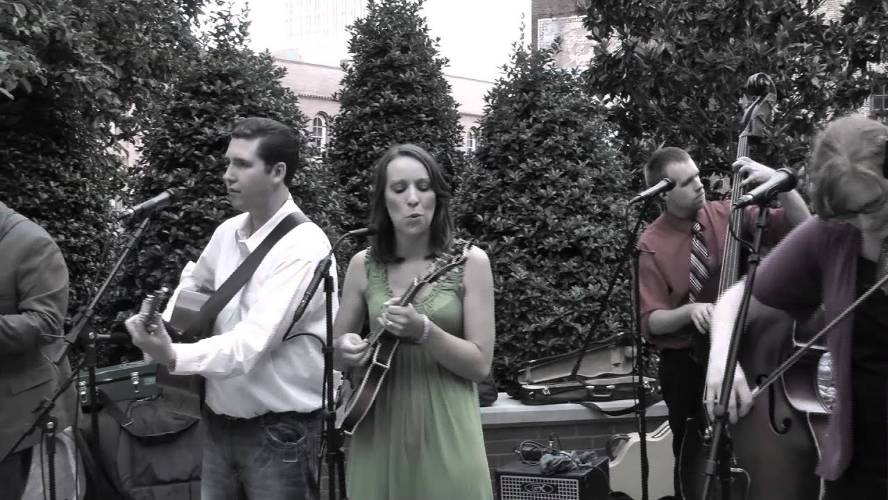 Darin and Brooke Aldridge - Outbound Plane - Live At The Ryman
