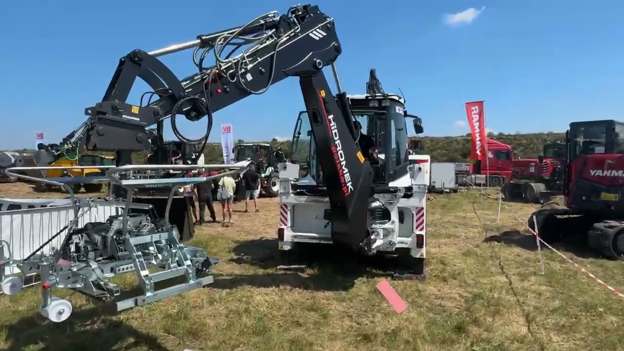 Hidromek 102   chwytak i przesuw