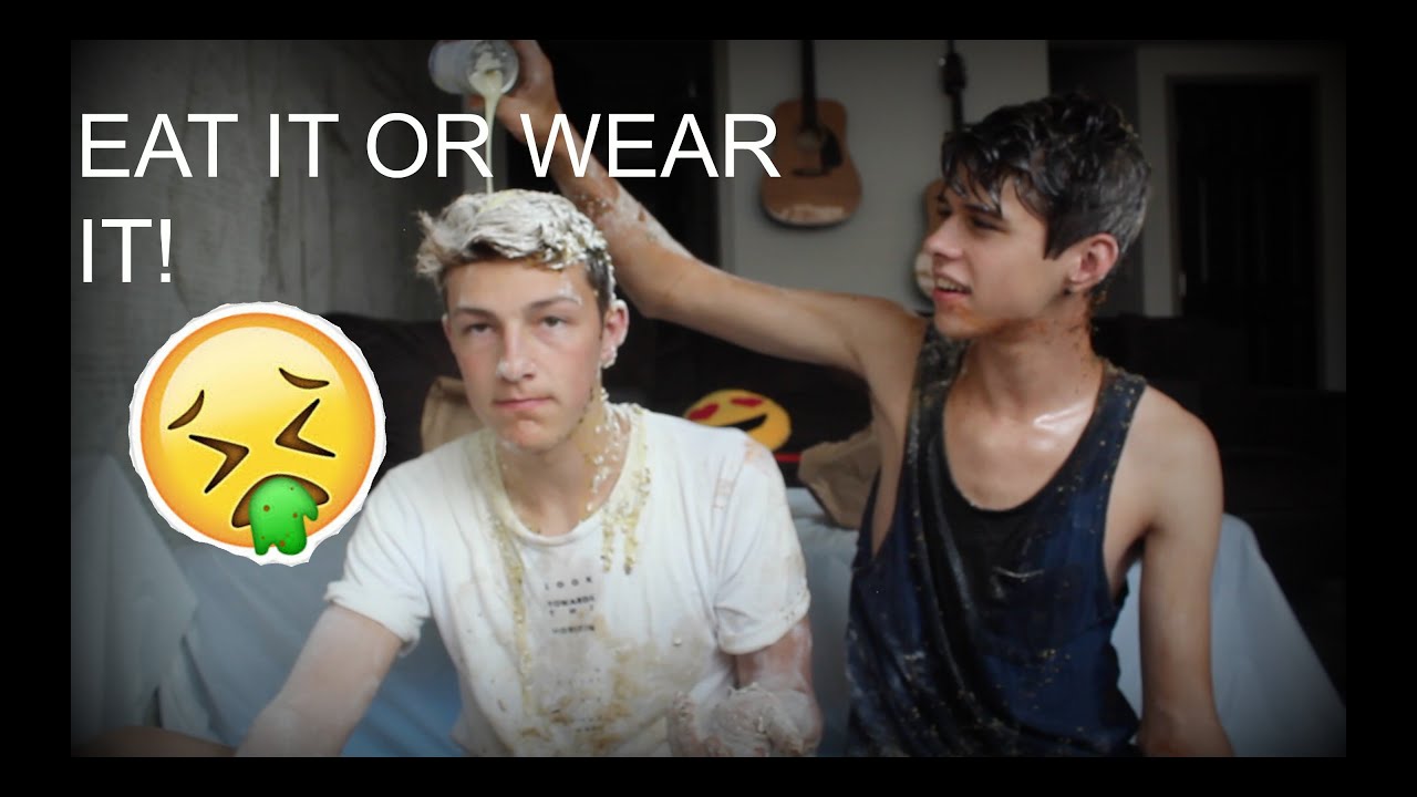 EAT IT OR WEAR IT CHALLENGE! SO GROSS!!!!