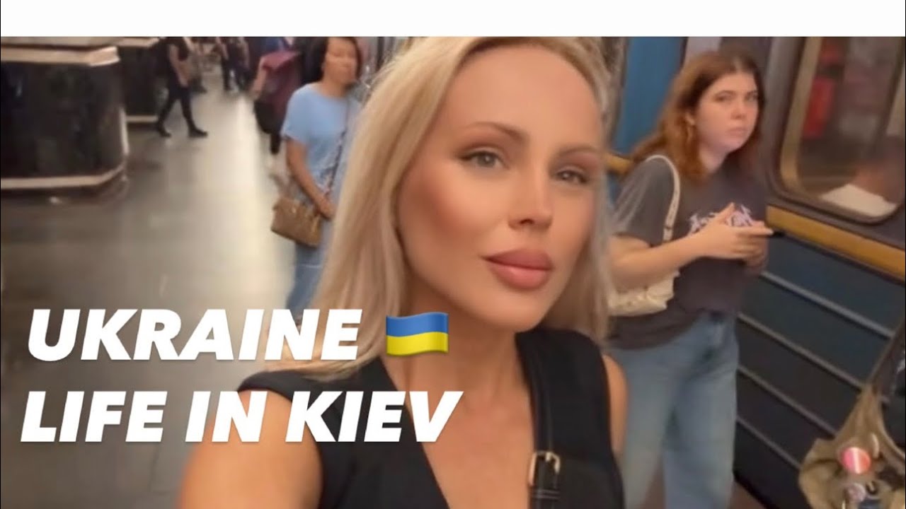Ukraine 🇺🇦Life in Kiev. February 11, 2026. The Streets of Kiev, Ukraine. Streets Scenes.