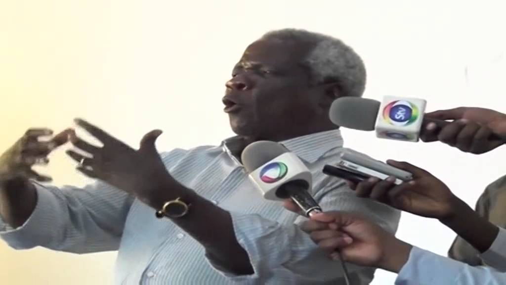 DHLAKAMA CRITICA