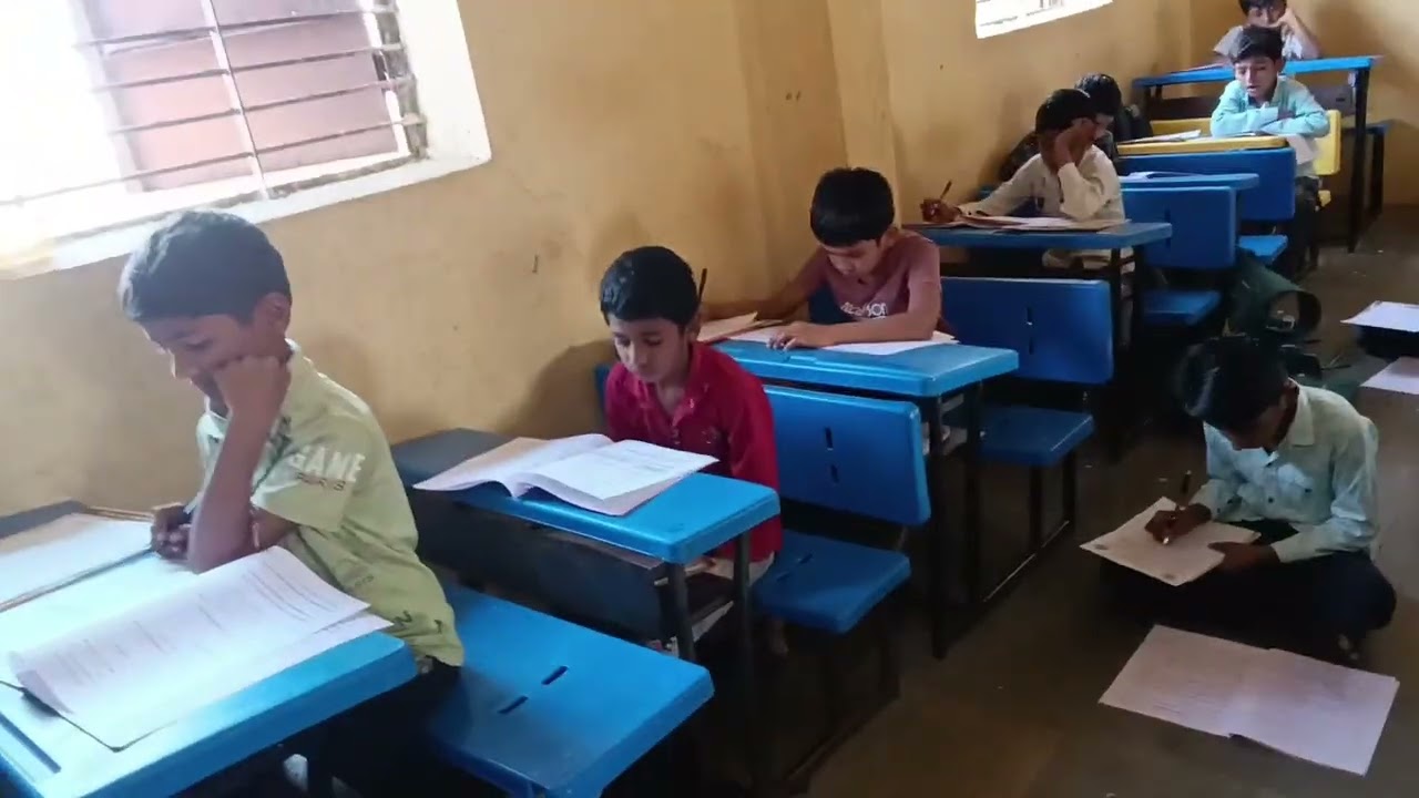 पोरीला पोराला चांगले शिक्षण देऊन कुठेतरी नौकरीला लाव 