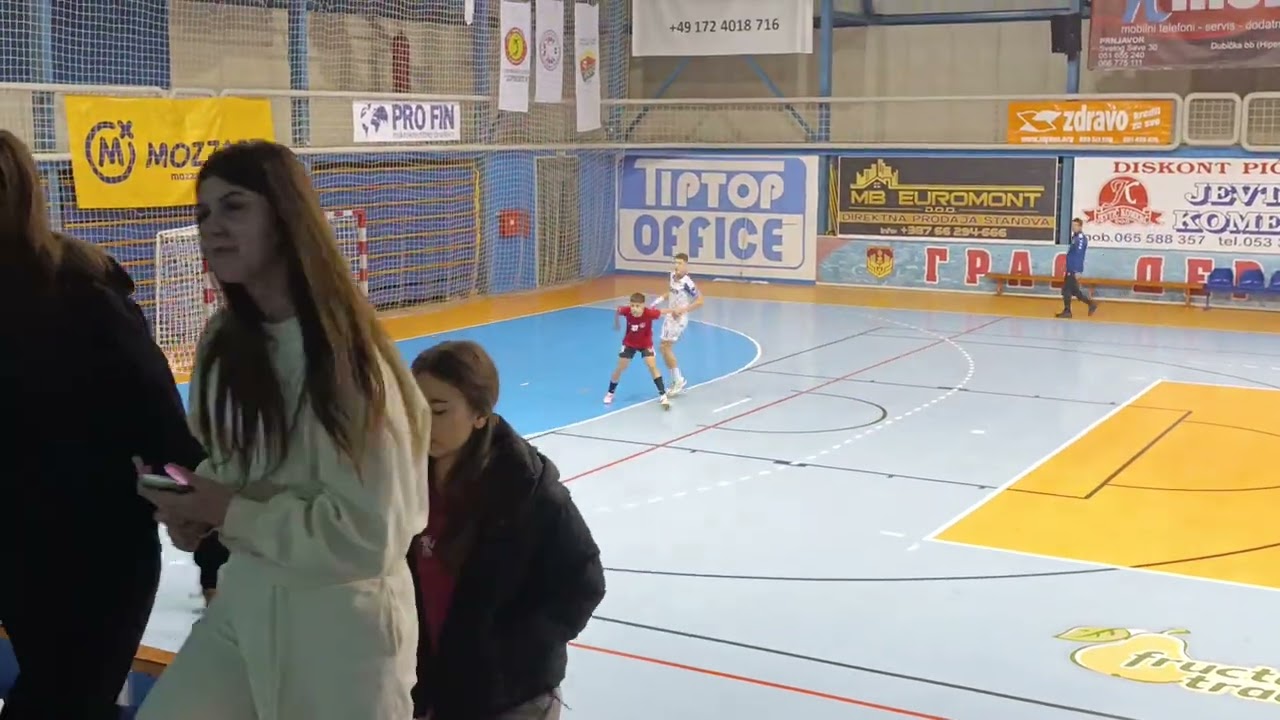 OFK ZENIT 2012 BIJELJINA 1:3 Radnik Bijeljina 2011.Polufinale.Derventa Mozzart futsal 2025. 14.12.25