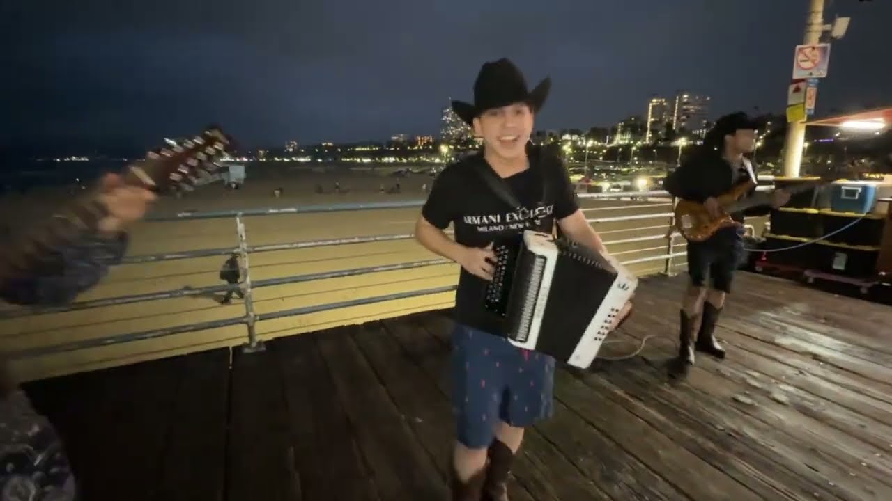 Me Duele La Pata Y El Taconazo Yuxel Y Sus Vagos