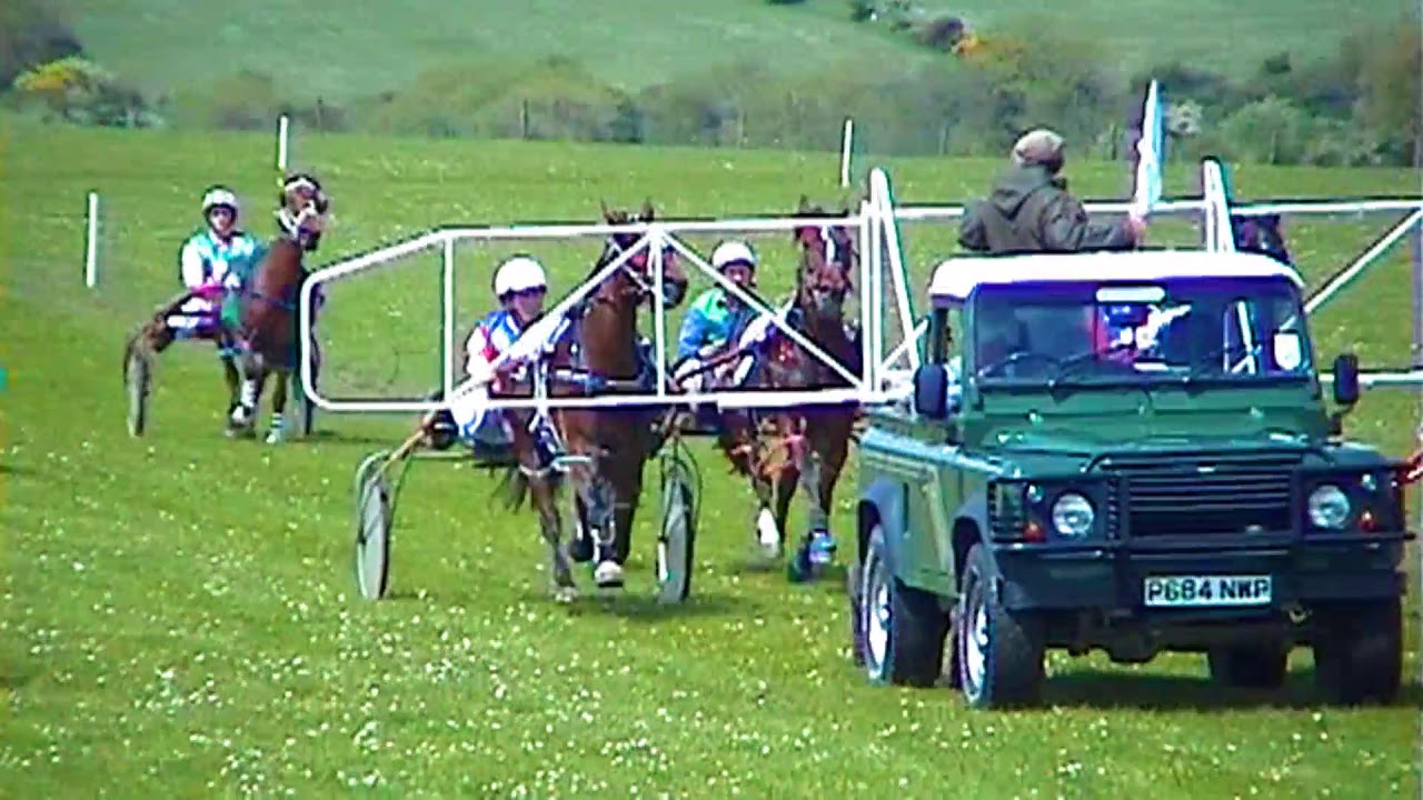 SYNOD INN HARNESS RACES 2000 NURSERY RACE
