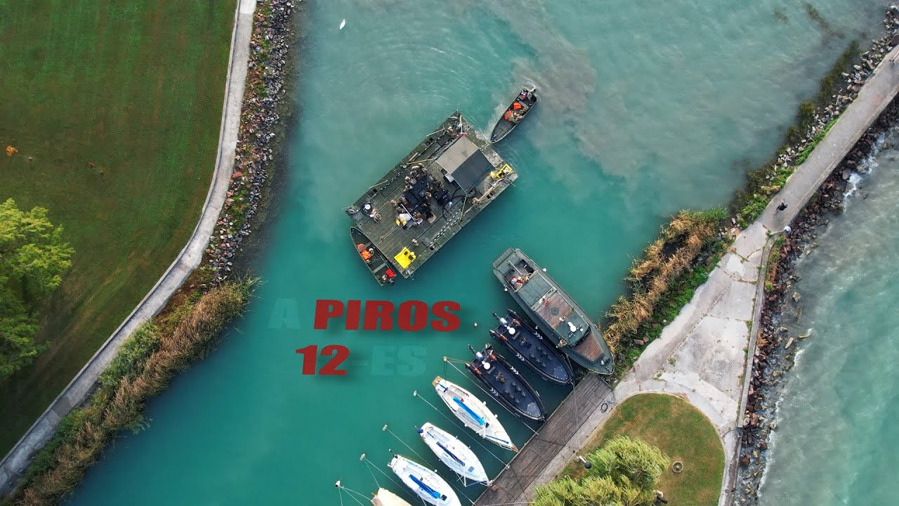 A piros 12-es
