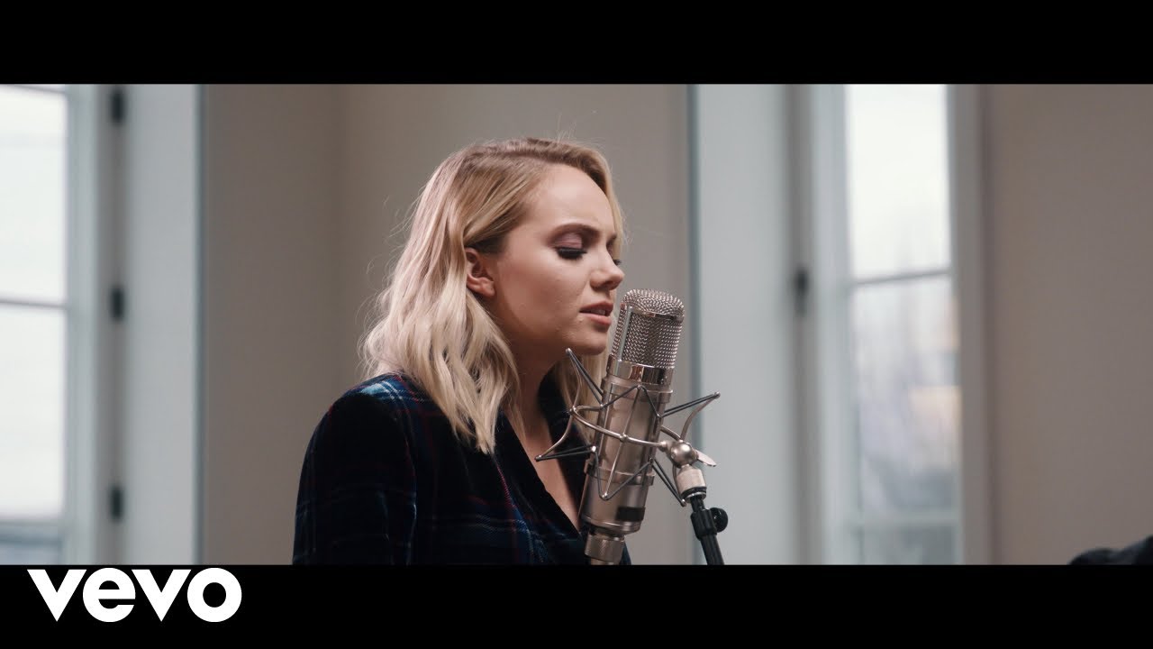 Danielle Bradbery - Slow Burn (Yours Truly: 2018)