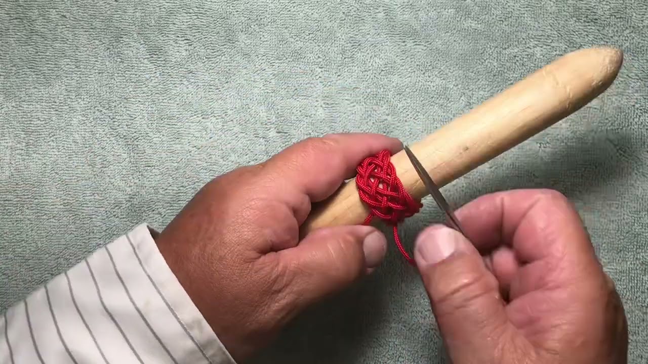 Tying a 3 Pass Bomba Zurda from a 5 Part 6 Bight Casa Knot.
