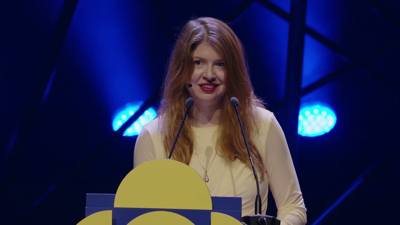 Yentl van Stokkum op de 42ste Nacht van de Poëzie