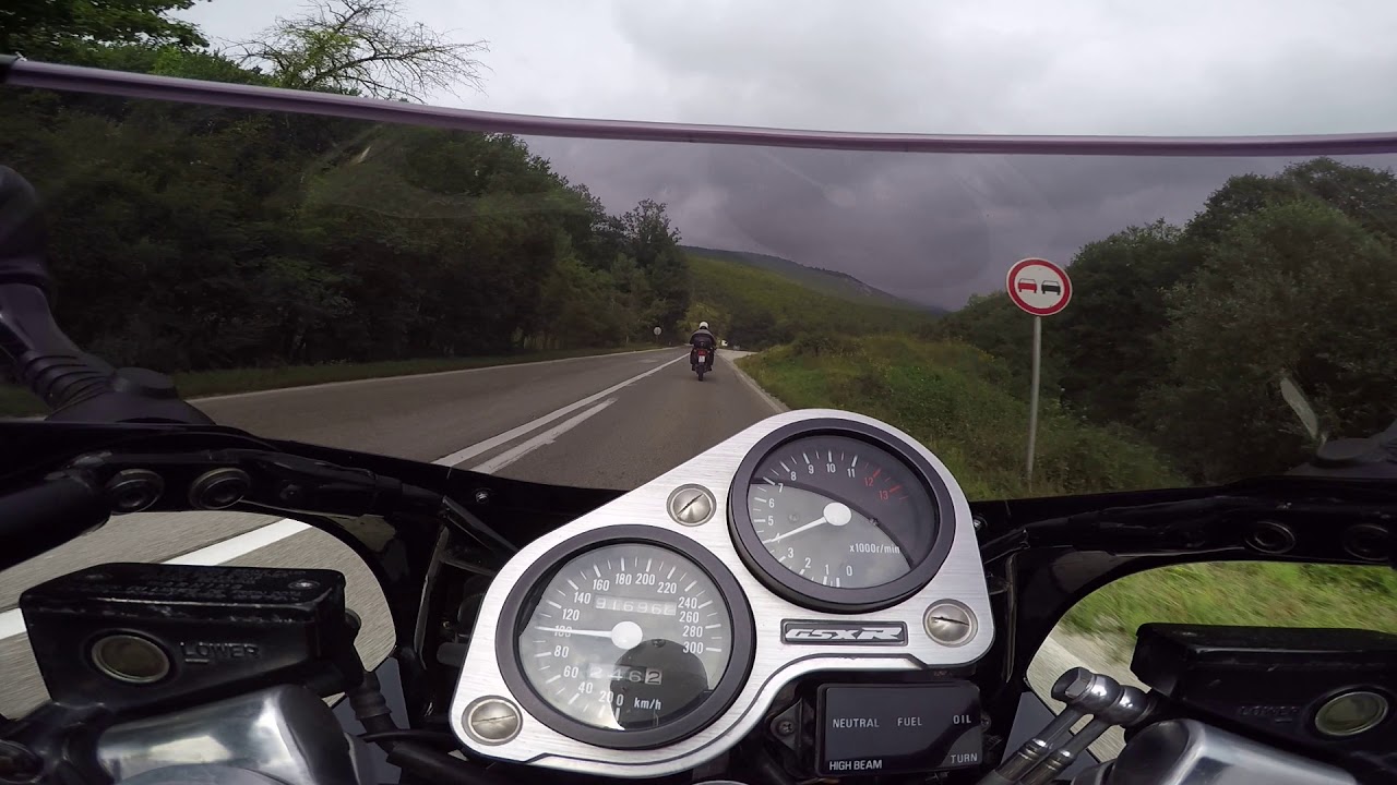 Suzuki gsxr 1100- by the way