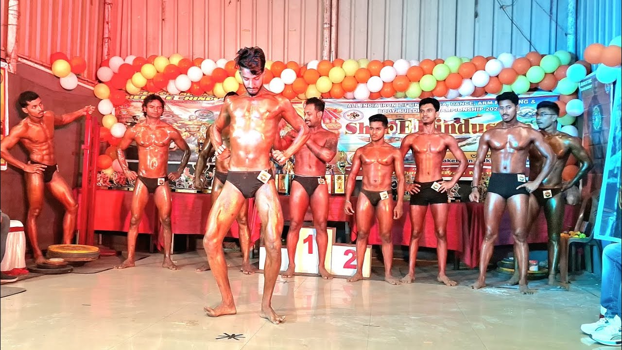 অশোক আখড়া এক ব্যায়াম মন্দিরের উদ্যেগে আয়োজিত হল শের ই হিন্দুস্থান। এই প্রতিযোগিতায় দেখা গেল দেহ 