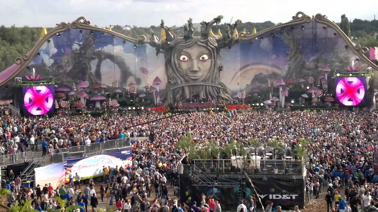 Avicii - Sunshine @ Tomorrowland 2011 (HD)