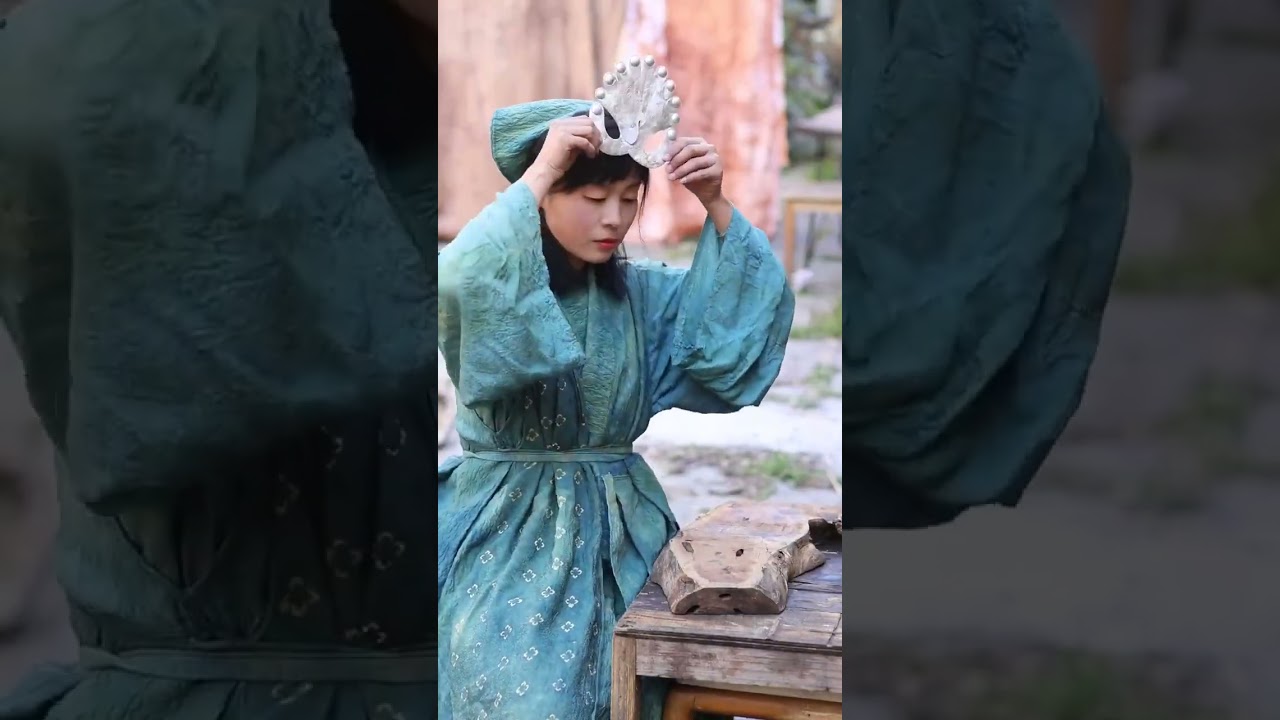 Making Yi Festival Headwear &ndash; Traditional Chinese Craft #YiCulture #ChineseCraft