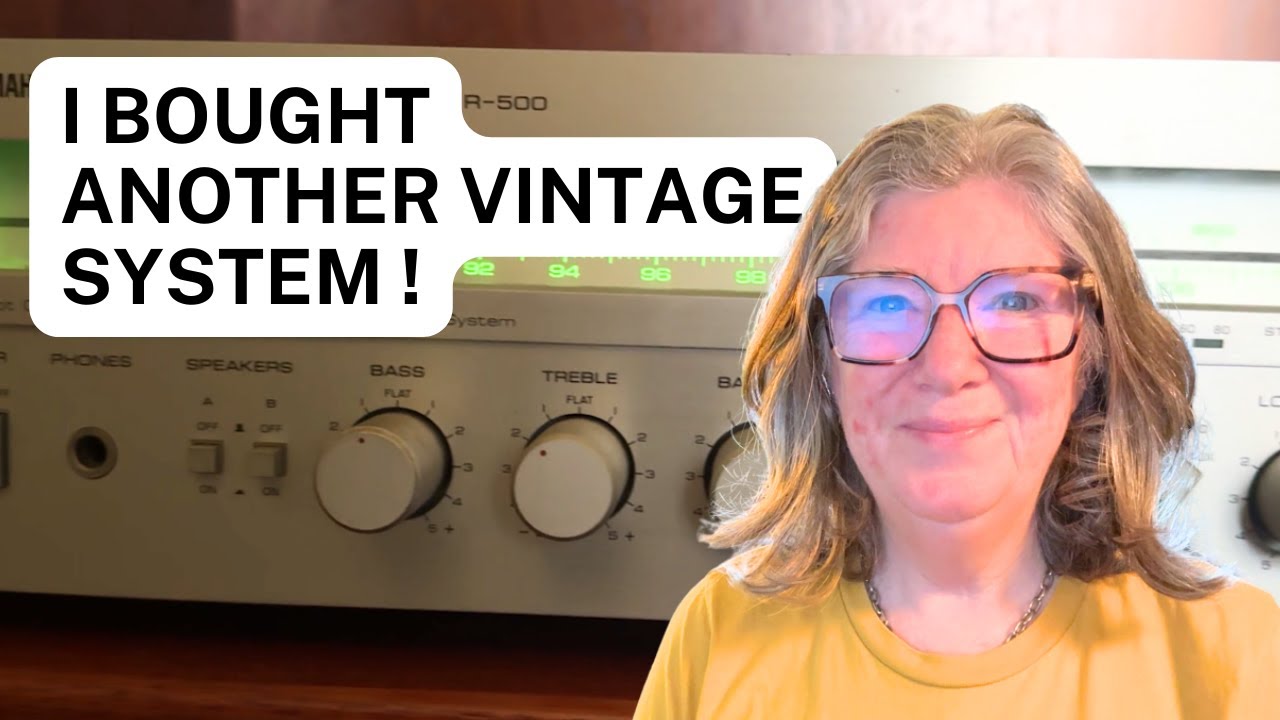 Vintage Bookshelf Hi-fi system