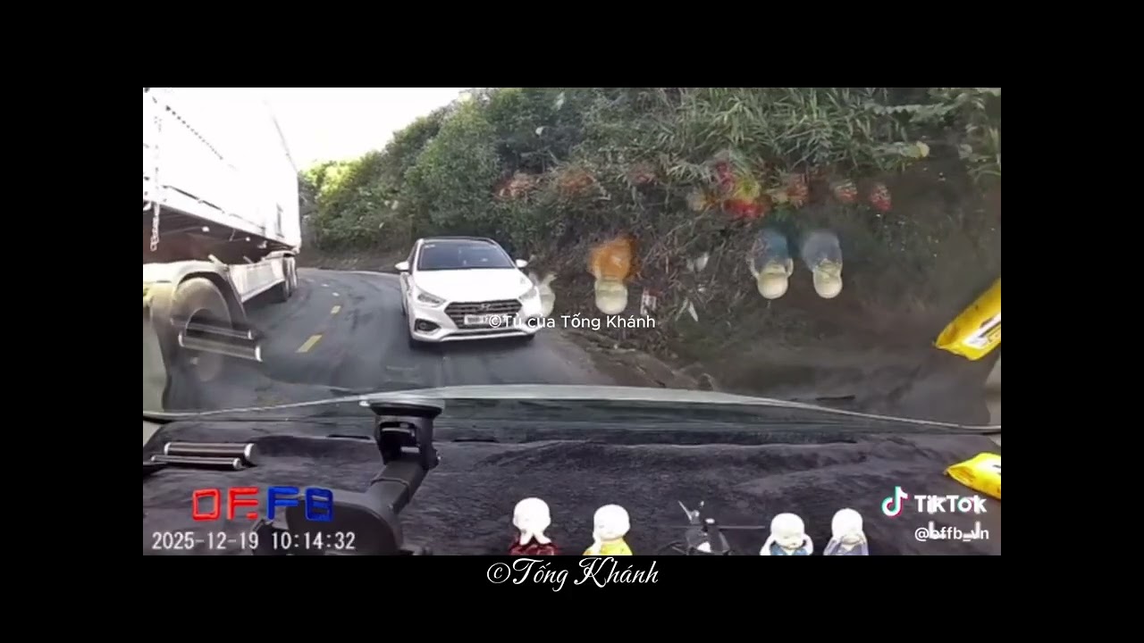 [#TKN24]: Tình huống nguy hiểm khi vượt sai cách ở cung đường đèo dốc / Tủ của Tống Khánh