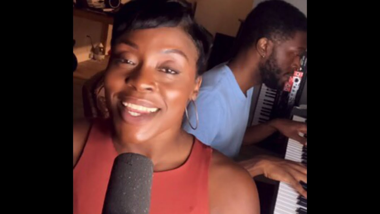 Plastic off the Sofa x Beyoncé cover/mash-up