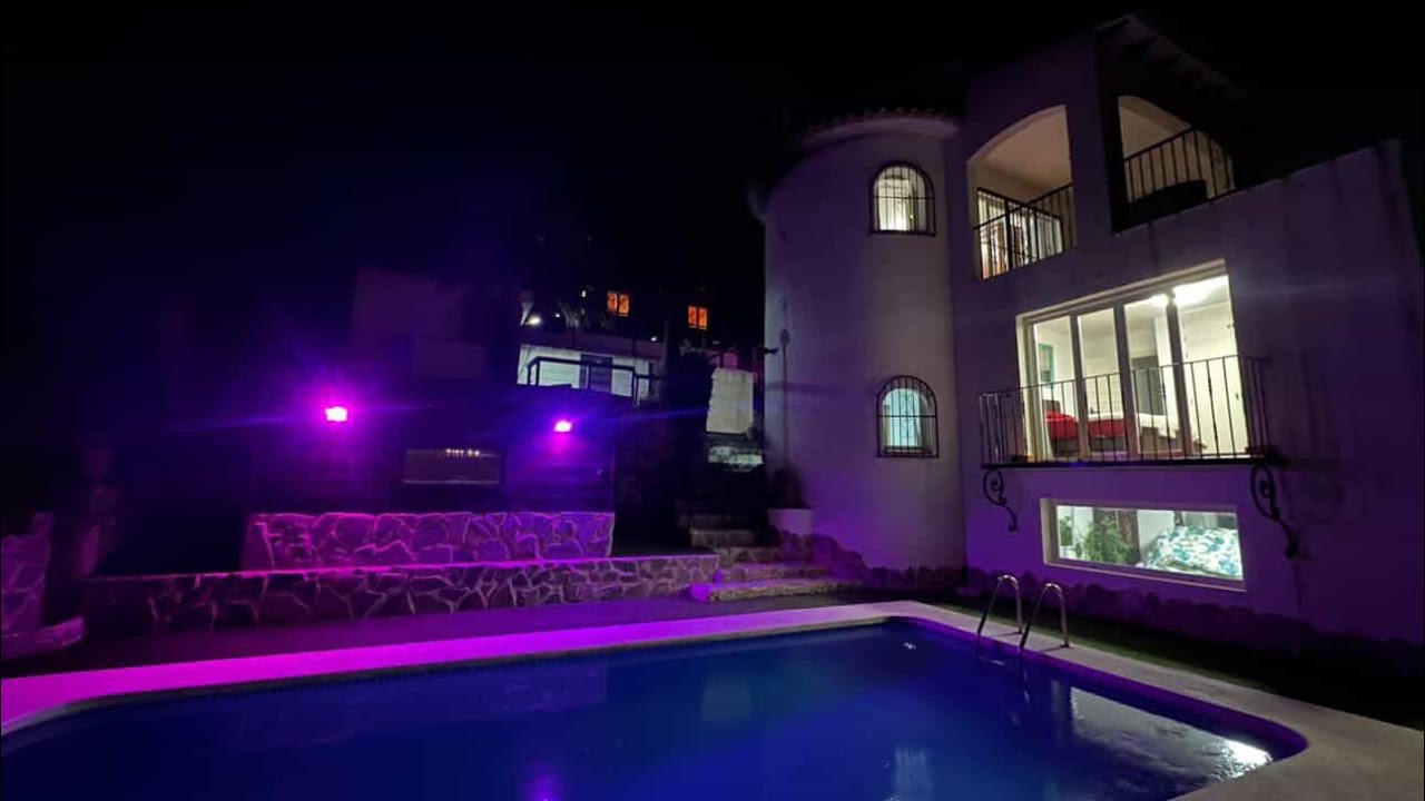 Seasonal rental in Altea chalet in a picturesque location with views of the mountains and the sea 
