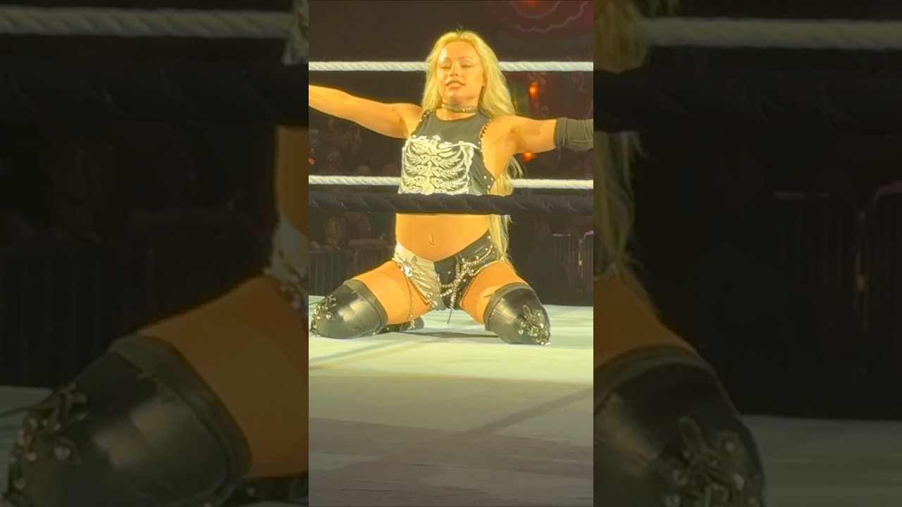 Liv Morgan at the WWE Holiday Tour in Jacksonville