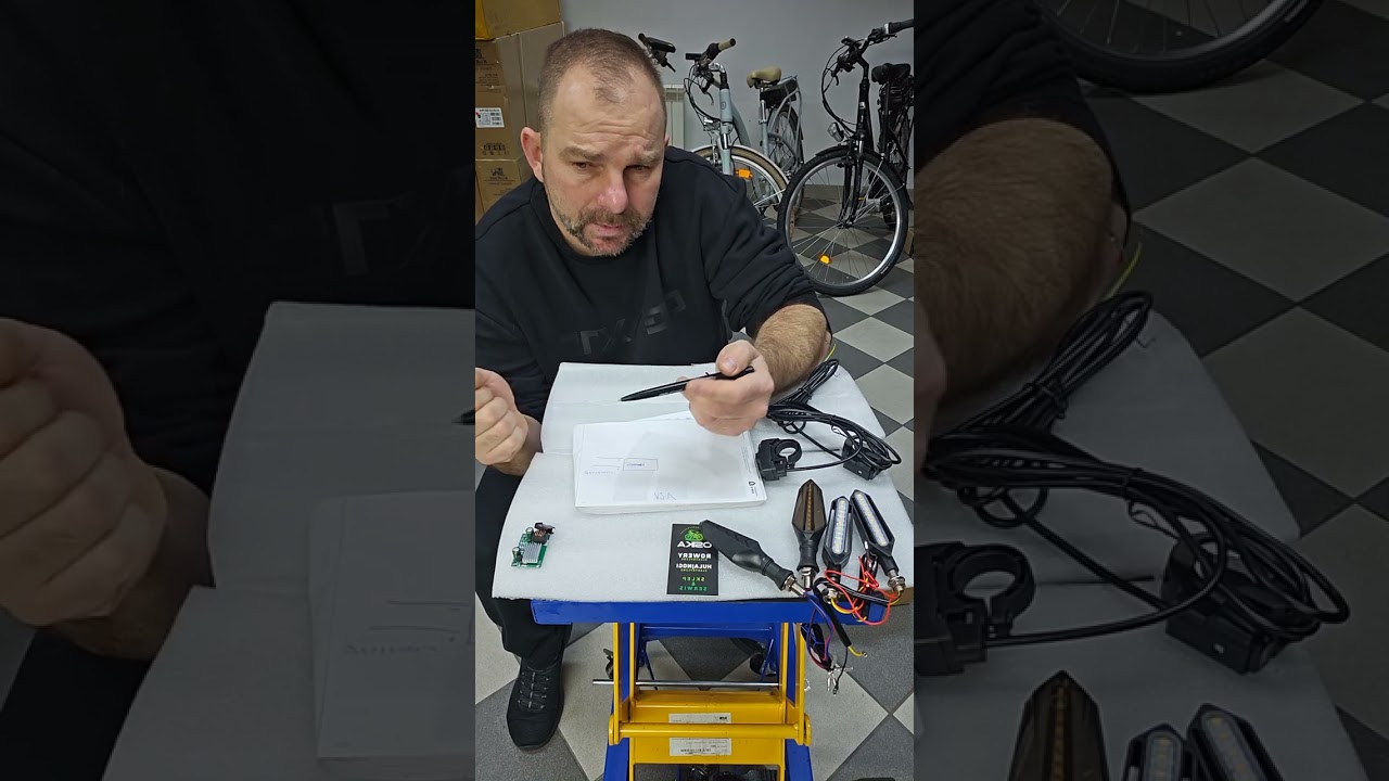 Montaż kierunkowskazów do hulajnogi elektrycznej.